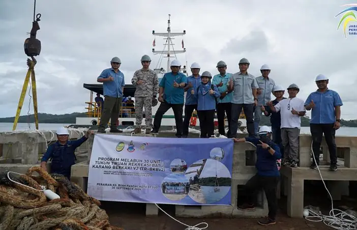 Artificial reef anchoring